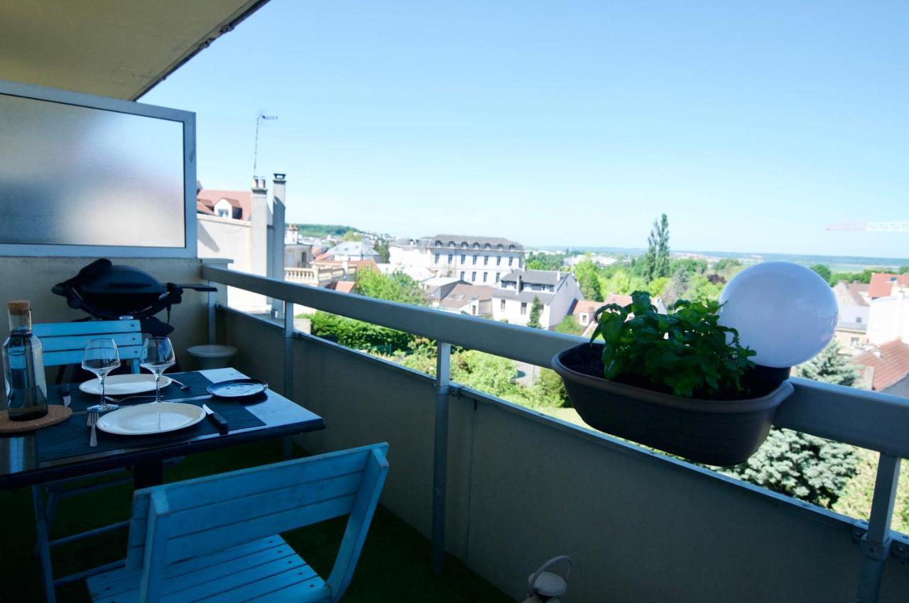 Appart'Hotel Versailles Saint Cyr L'Ecole - Gare Sncf A 100M Et Parking Prive Екстер'єр фото