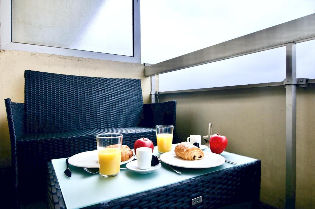 Appart'Hotel Versailles Saint Cyr L'Ecole - Gare Sncf A 100M Et Parking Prive Екстер'єр фото
