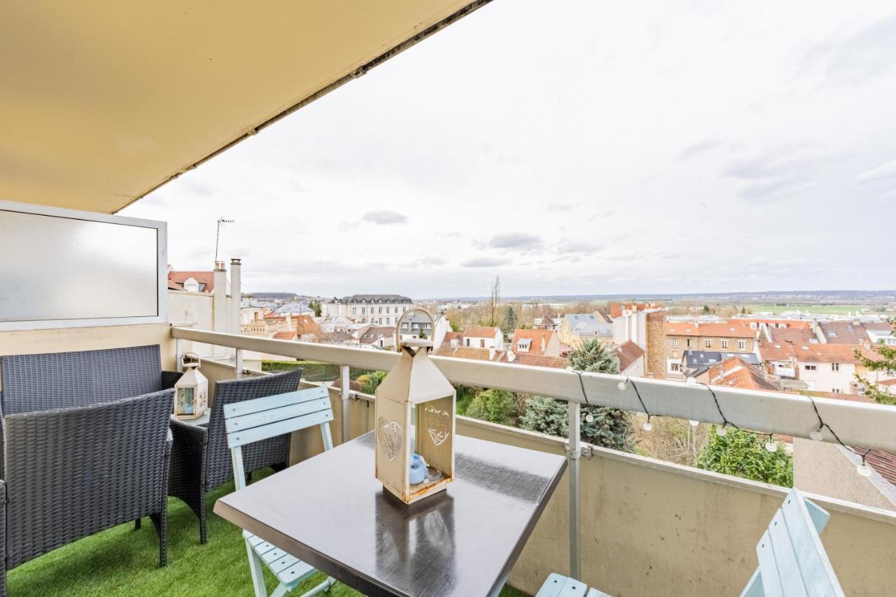 Appart'Hotel Versailles Saint Cyr L'Ecole - Gare Sncf A 100M Et Parking Prive Екстер'єр фото